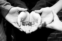 2952blwhhands